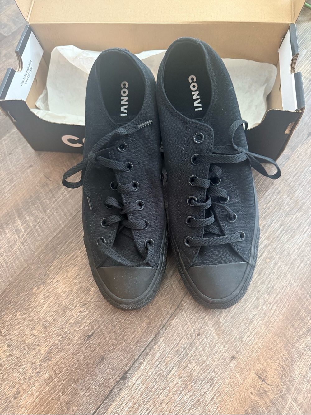 Converse Black Shoe